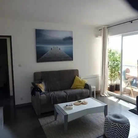 Les Cyclades Apartment